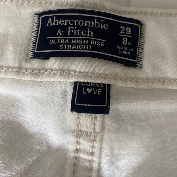 Abercrombie Ultra High Rise Straight White Jeans - curve love - Picture 2 of 8